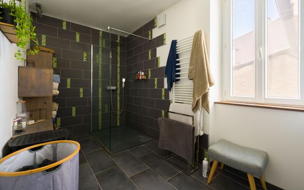 Maison à vendre    5 pièces • 187 m2 Reillanne