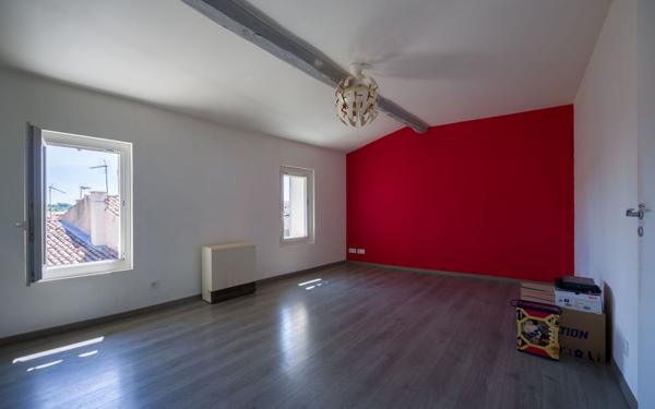 Maison à vendre    5 pièces • 187 m2 Reillanne