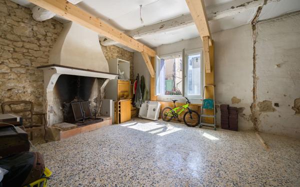 Maison à vendre    5 pièces • 187 m2 Reillanne