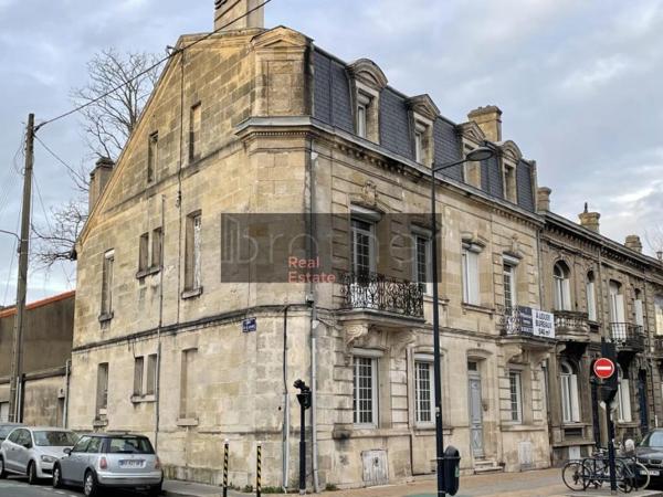 Bureau de 475 m² à louer à Bordeaux Cauderan