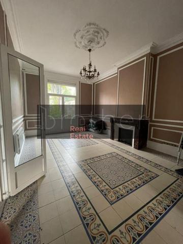 Bureau de 475 m² à louer à Bordeaux Cauderan