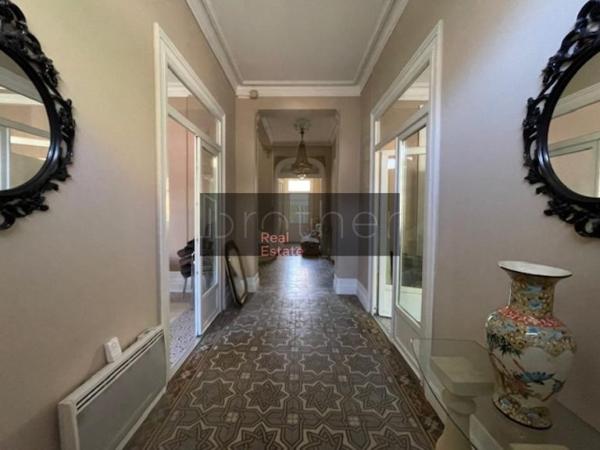 Bureau de 475 m² à louer à Bordeaux Cauderan