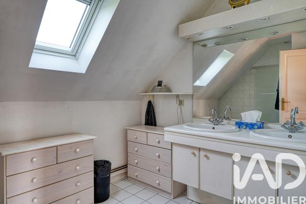 Maison à vendre 7 pièces 147,14 m² Saint-Brice-sous-Forêt