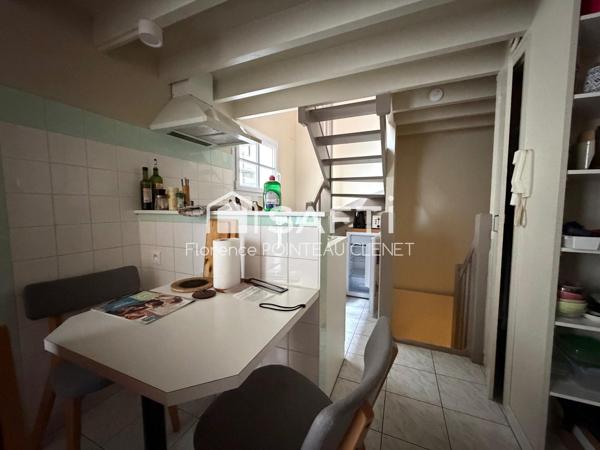 T2 en triplex vendu loué, secteur Saint Serge.