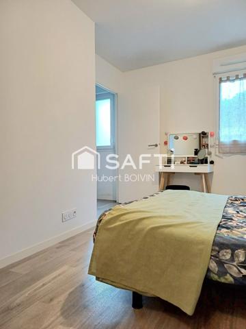 Très bel Appartement adapté PMR en Rez-de-jardin surélevé, Centre ville, cuisine aménagée/ équipée...Très lumineux...