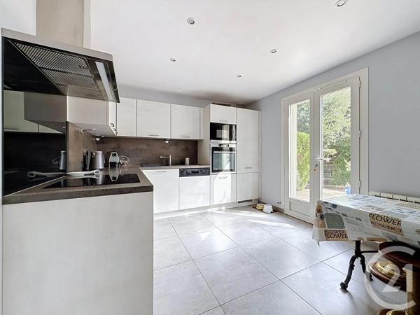 Maison à vendre  7 pièces - 135 m 2   STE GENEVIEVE DES BOIS  - 91