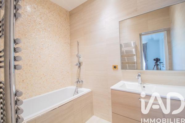 Appartement à vendre 6 pièces 160,62 m² Paris 10