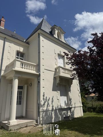 Maison 12 pièce(s) 9 chambre(s) 338 m²