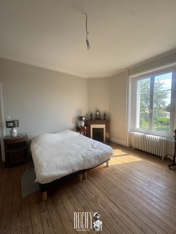 Maison 12 pièce(s) 9 chambre(s) 338 m²
