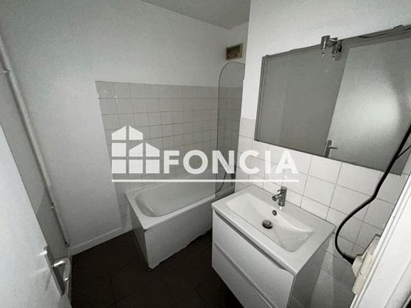 Location Appartement 3 pièces 54.5 m² - 58 RUE PAUL BERT Valence 26000