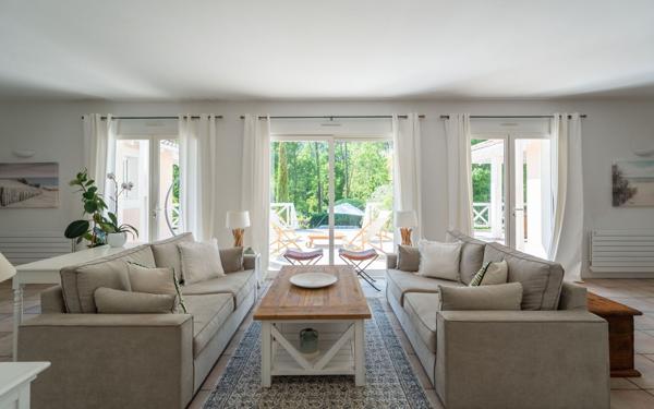 Maison à vendre    5 pièces •  Biscarrosse