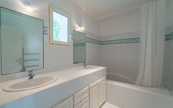 Maison à vendre    5 pièces •  Biscarrosse