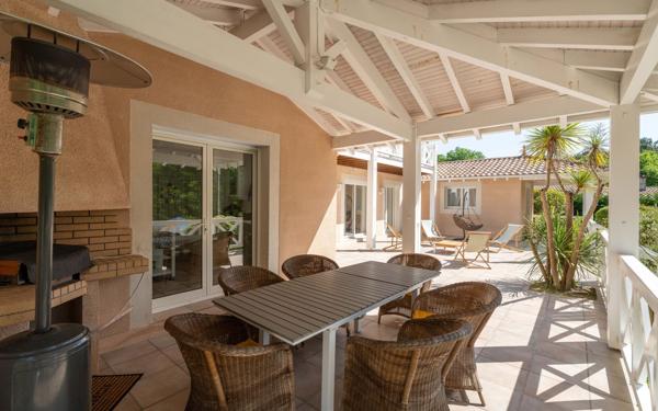 Maison à vendre    5 pièces •  Biscarrosse