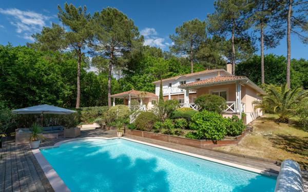 Maison à vendre    5 pièces •  Biscarrosse