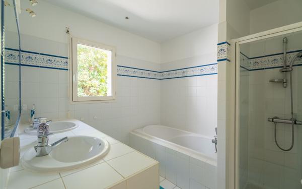 Maison à vendre    5 pièces •  Biscarrosse