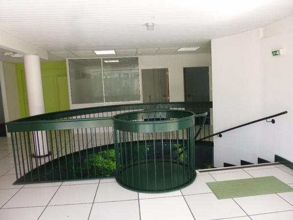 Bâtiment à usage de bureaux