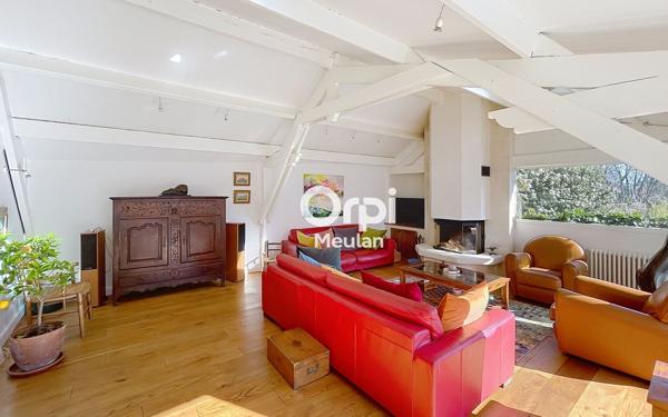 Maison à vendre    8 pièces • 226 m2 Hardricourt