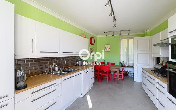 Maison à vendre    8 pièces • 226 m2 Hardricourt