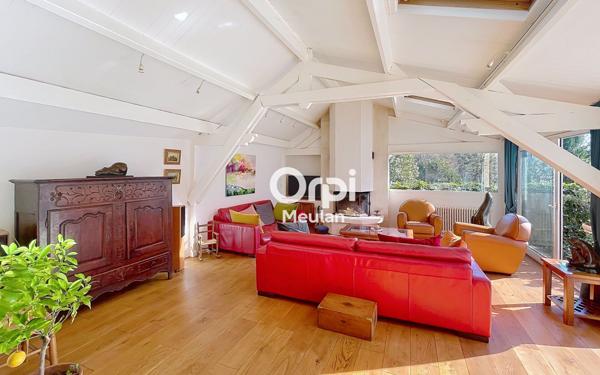 Maison à vendre    8 pièces • 226 m2 Hardricourt