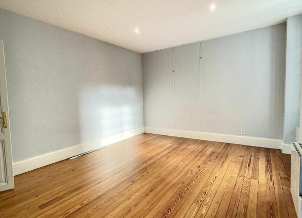 Appartement à louer    3 pièces •  Vichy