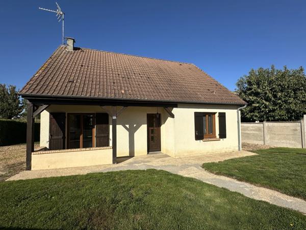 Courville-Sur-Eure - A vendre maison de plain pied, 2 chambres, terrain clos 563 m²