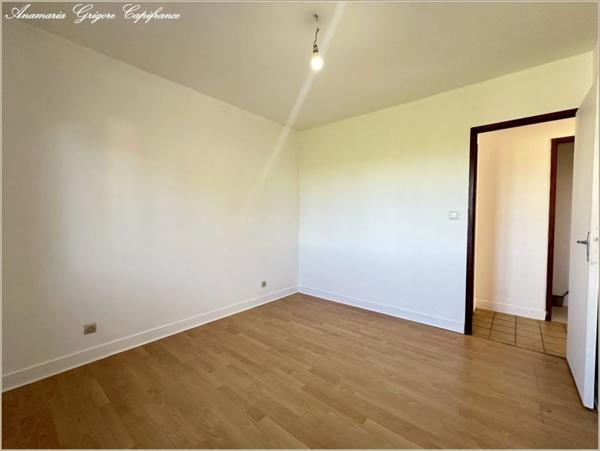 Courville-Sur-Eure - A vendre maison de plain pied, 2 chambres, terrain clos 563 m²