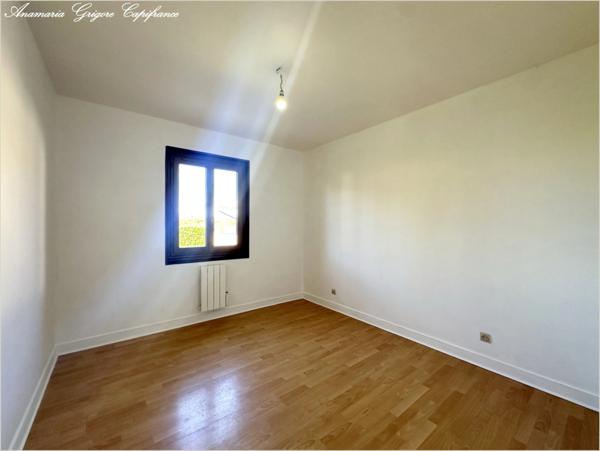 Courville-Sur-Eure - A vendre maison de plain pied, 2 chambres, terrain clos 563 m²