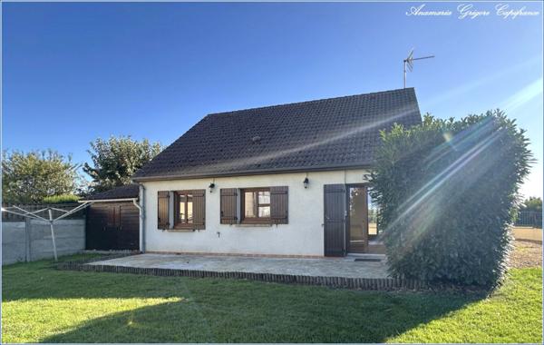 Courville-Sur-Eure - A vendre maison de plain pied, 2 chambres, terrain clos 563 m²