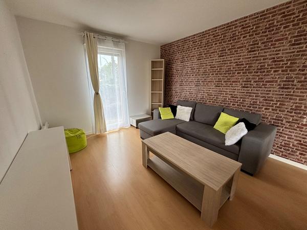 Appartement meublé de 65 m² avec terrasse et parking