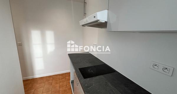 Location Studio 23.01 m² - Arcueil 94110