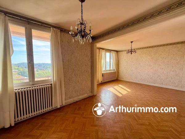 Vente                                                      Appartement
                        
                     4 pièces                      73 m2                     à Belfort