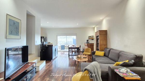 Grande maison de ville avec jardin, à deux pas des écoles, commerces et du centre-ville