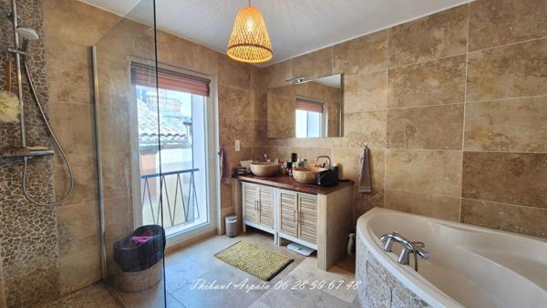 Grande maison de ville avec jardin, à deux pas des écoles, commerces et du centre-ville