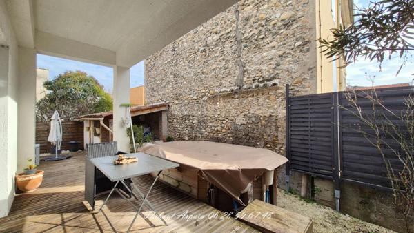 Grande maison de ville avec jardin, à deux pas des écoles, commerces et du centre-ville