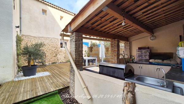 Grande maison de ville avec jardin, à deux pas des écoles, commerces et du centre-ville