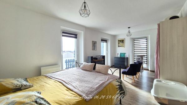 Grande maison de ville avec jardin, à deux pas des écoles, commerces et du centre-ville