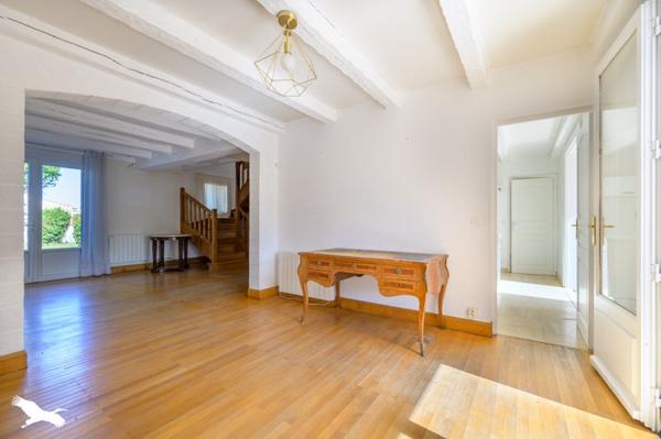 Maison à vendre |  Nieul-sur-Mer |  7 pièces | 194 m²