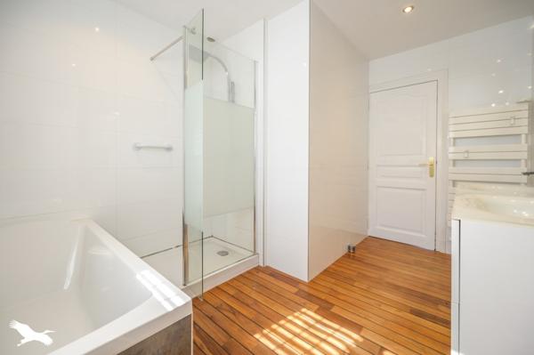 Maison à vendre 410 000 € Nieul-sur-Mer 7 p 190 m² DPE D