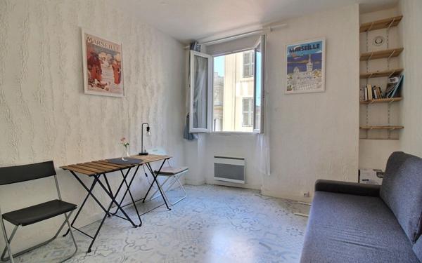 Appartement à vendre    1 pièce • 15 m2 Marseille 1