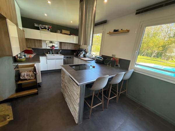 Voulangis (77580) Pavillon indépendant, quatre chambres dont trois de plain pied sur plus de 1100 m² de terrain clos.