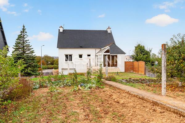 A vendre Maison de 120m², 3 chambres sur un terrain de 1083m² à Yffiniac!