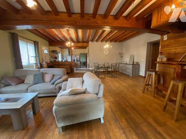 À Vendre à SALBRIS - Bâtiment à usage professionnel + maison sur un terrain d'1,36 hectare

S...