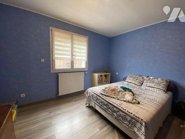 À Vendre à SALBRIS - Bâtiment à usage professionnel + maison sur un terrain d'1,36 hectare

S...