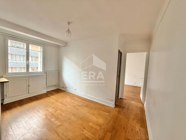DERNIER ETAGE  2 pièces de 30 m2