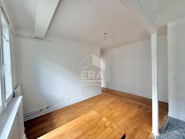 DERNIER ETAGE  2 pièces de 30 m2