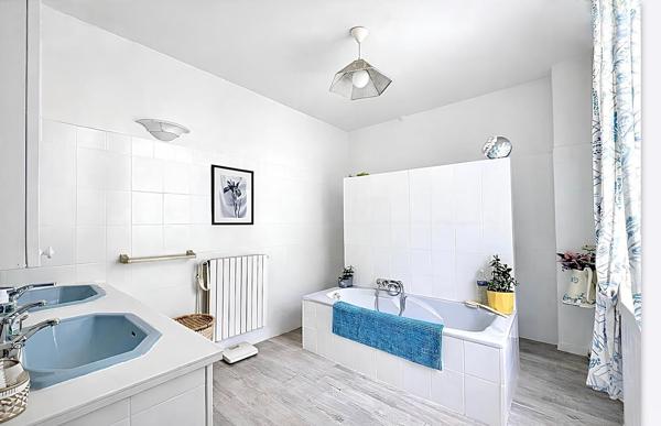 Maison Asnieres Sur Oise  147.93 m2