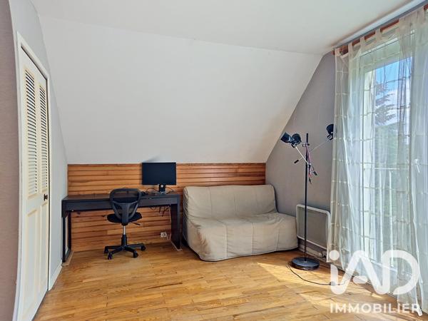 Maison à vendre 6 pièces 132 m² Le Mesnil-Saint-Denis