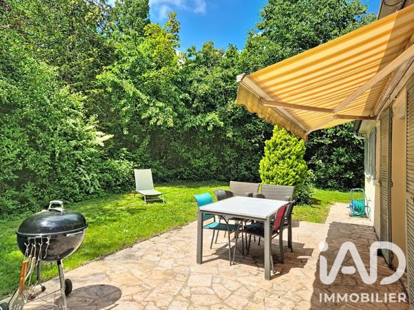 Maison à vendre 6 pièces 132 m² Le Mesnil-Saint-Denis