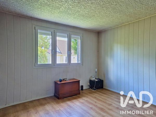 Maison à vendre 6 pièces 132 m² Le Mesnil-Saint-Denis