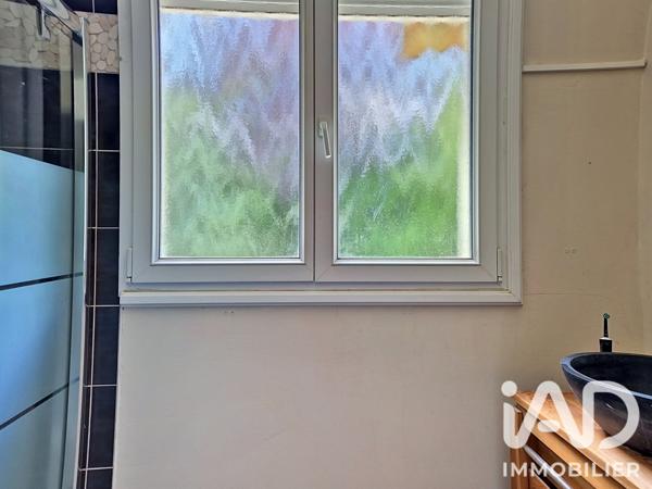 Maison à vendre 6 pièces 132 m² Le Mesnil-Saint-Denis